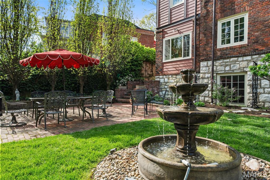 Country Club Place 2 - Residential