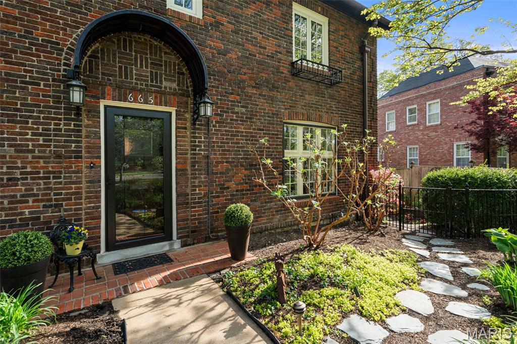 Country Club Place 2 - Residential