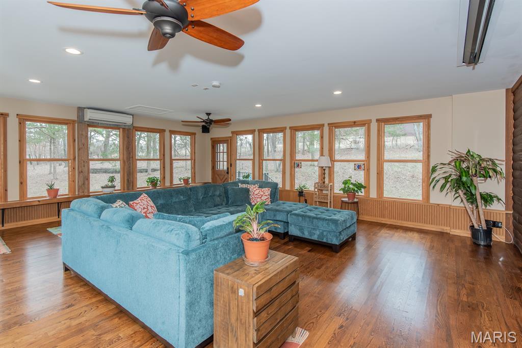 Courtois Tr - Residential