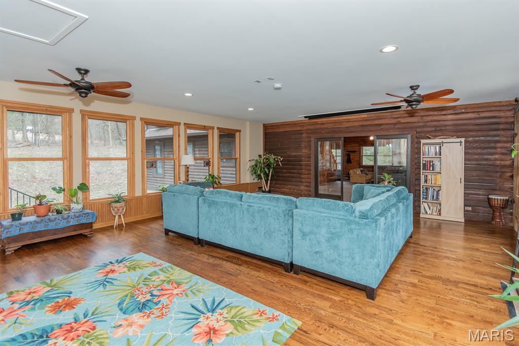 Courtois Tr - Residential