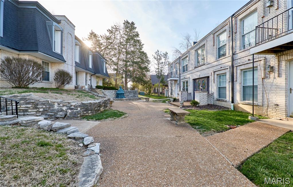 Chateau De Ville Condo Sec - Residential