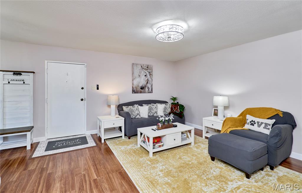 Chateau De Ville Condo Sec - Residential