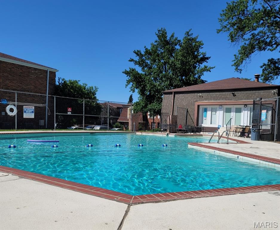 Chateau De Ville Condo Sec - Residential