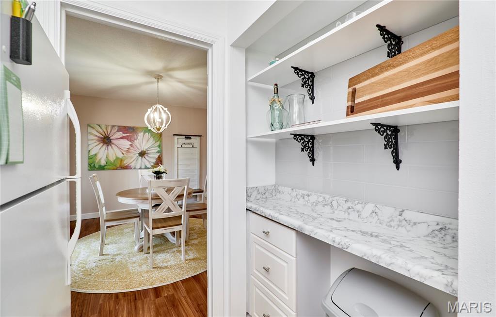 Chateau De Ville Condo Sec - Residential