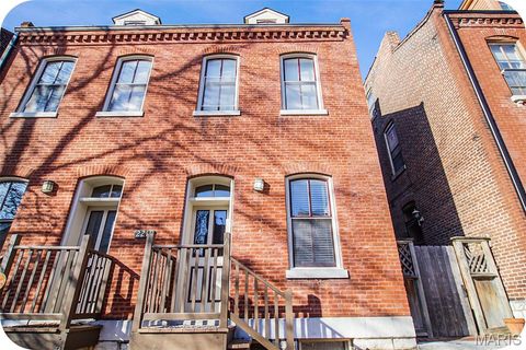 2211 Menard Street St Louis MO 63104