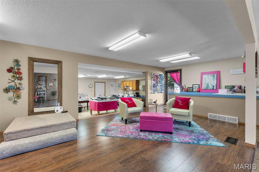 Harris - Commercial Sale