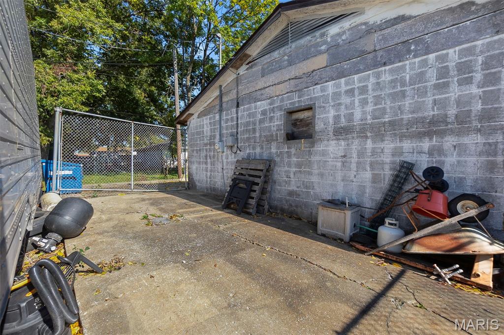 Harris - Commercial Sale