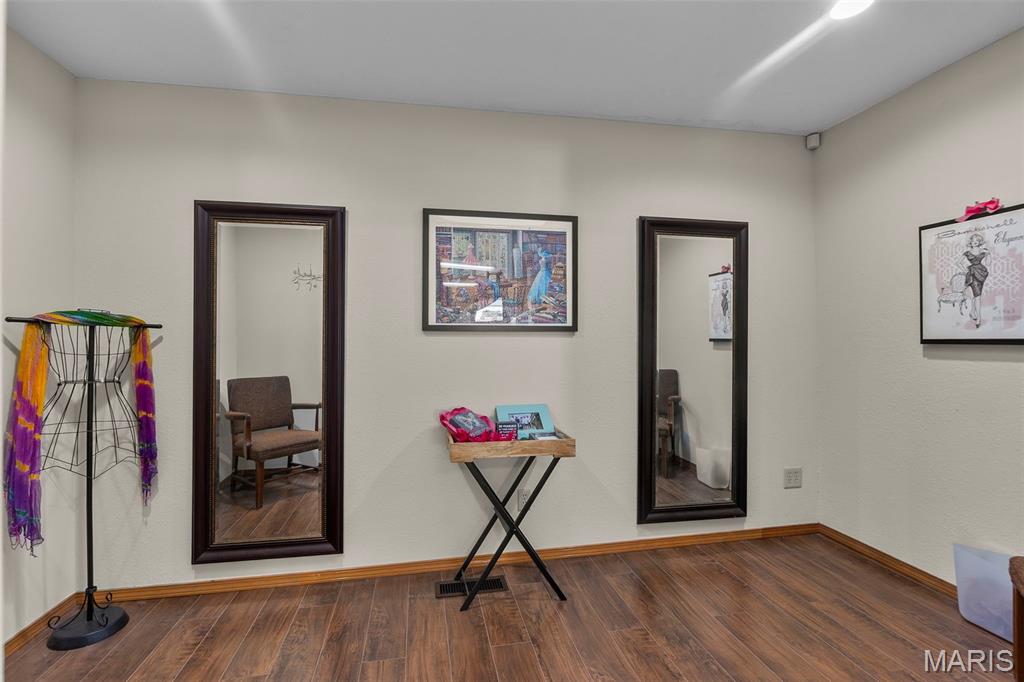 Harris - Commercial Sale