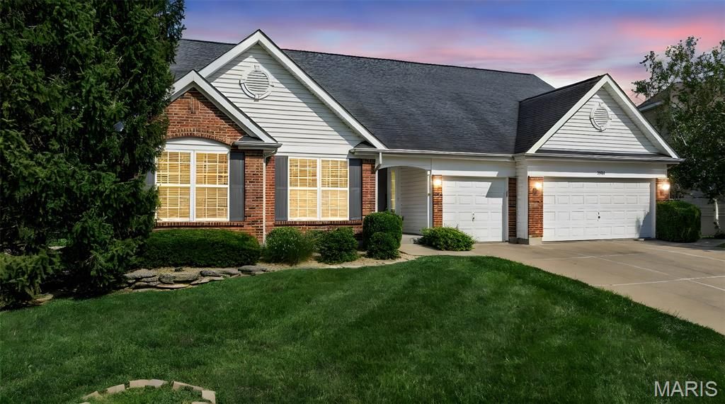 Photo of 8050 Knights Crossing Drive, OFallon, MO 63368 (MLS # 26020764)
