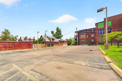 Tiny photo for 5553 Waterman Boulevard #1E, St Louis, MO 63112 (MLS # 26046365)