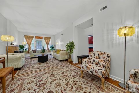 Tiny photo for 5553 Waterman Boulevard #1E, St Louis, MO 63112 (MLS # 26046365)