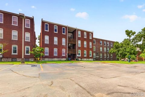 Tiny photo for 5553 Waterman Boulevard #1E, St Louis, MO 63112 (MLS # 26046365)