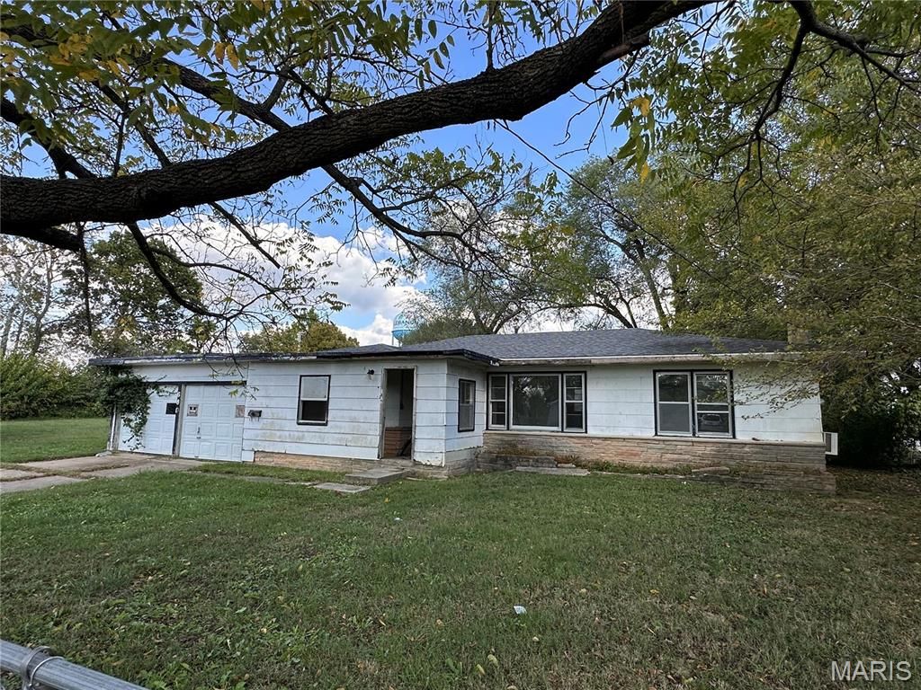 Photo of 680 Clark Avenue, Lebanon, MO 65536 (MLS # 25070572)