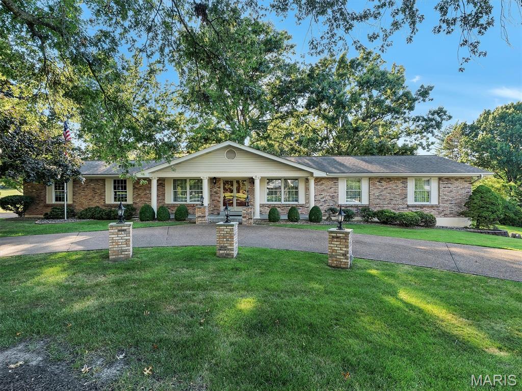 Photo of 1949 Roth Drive, St Louis, MO 63131 (MLS # 26053021)