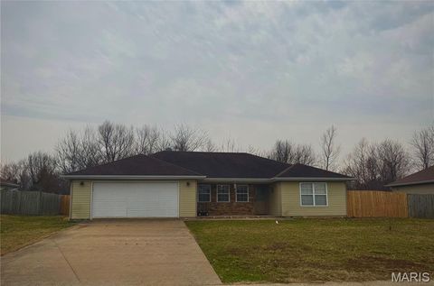 Photo of 1134 Applelane, Lebanon, MO 65536 (MLS # 26010297)