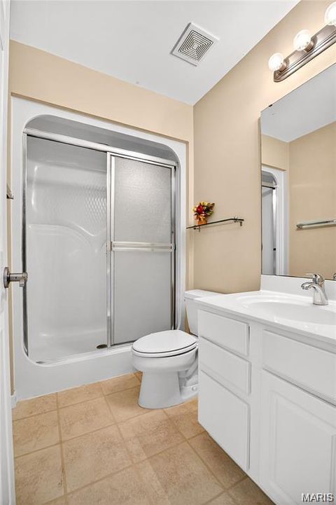 Tiny photo for 811 Wheaton Way, Creve Coeur, MO 63141 (MLS # 26006821)