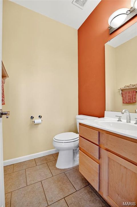 Tiny photo for 811 Wheaton Way, Creve Coeur, MO 63141 (MLS # 26006821)