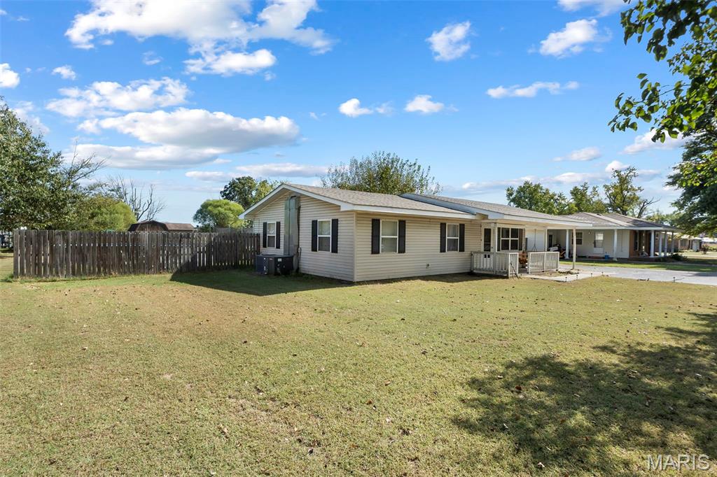 Photo of 39774 Bernard Road, Malden, MO 63863 (MLS # 26068014)