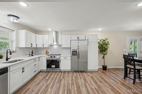 Tiny photo for 6670 Kenwood Drive, Northwoods, MO 63121 (MLS # 26028506)