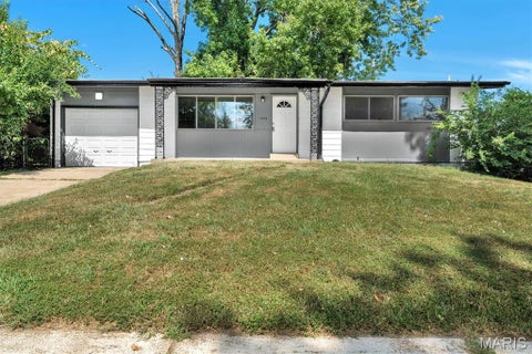 Photo of 1533 Chesley Drive, St Louis, MO 63136 (MLS # 26058163)