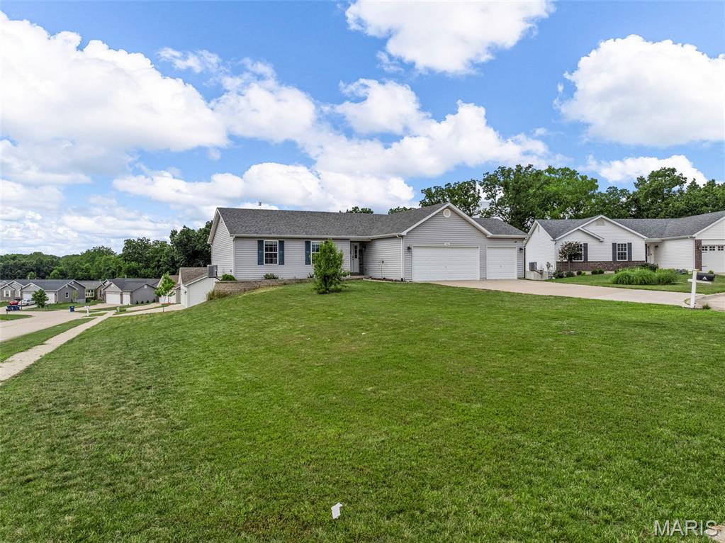 Falcons Crest - Residential