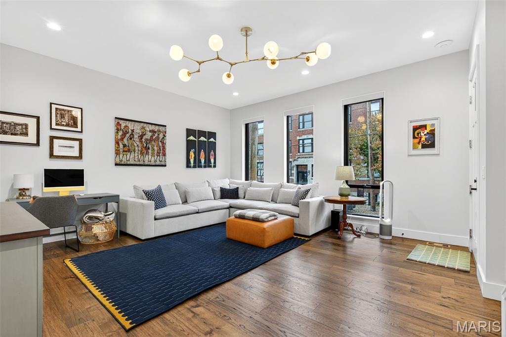 Artizen/West Pine Twnhms - Residential