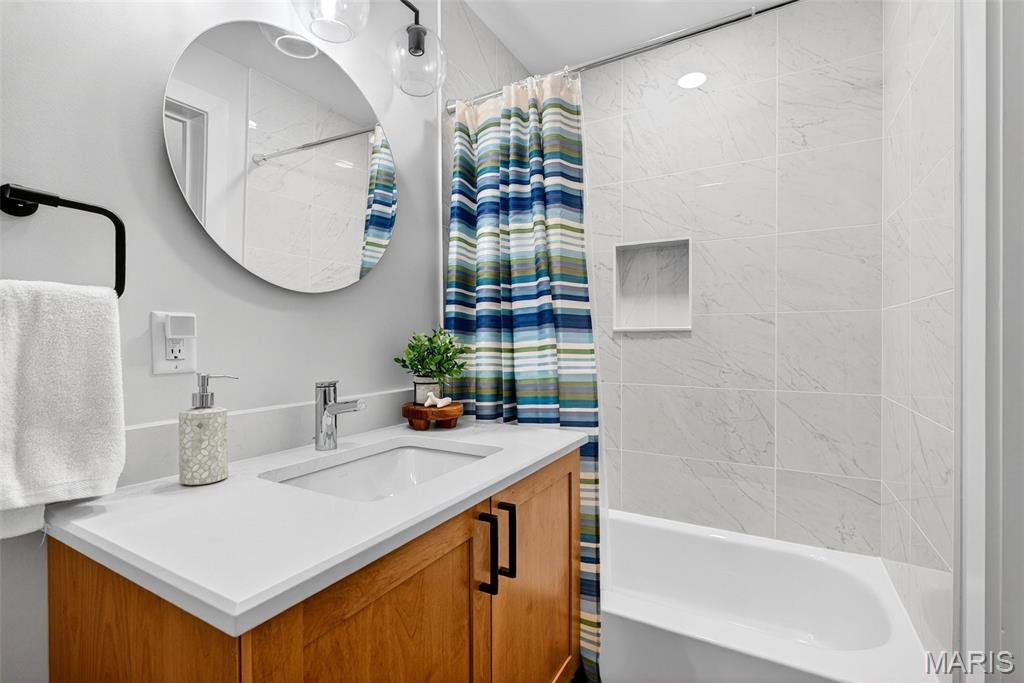 Artizen/West Pine Twnhms - Residential