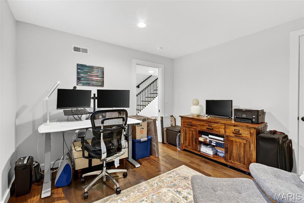 Artizen/West Pine Twnhms - Residential