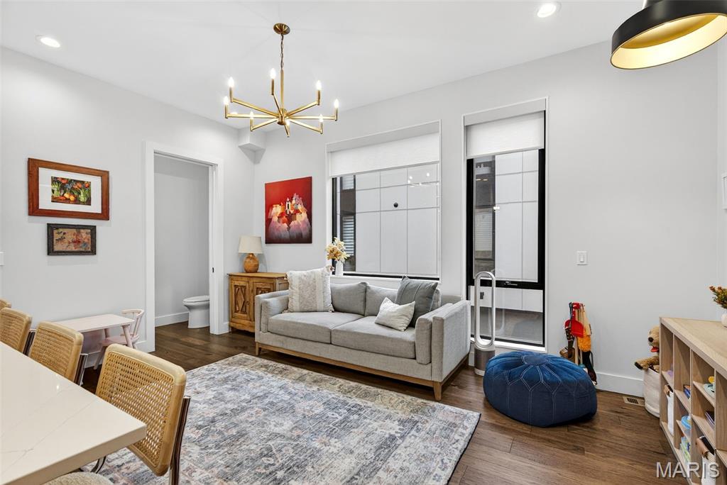 Artizen/West Pine Twnhms - Residential