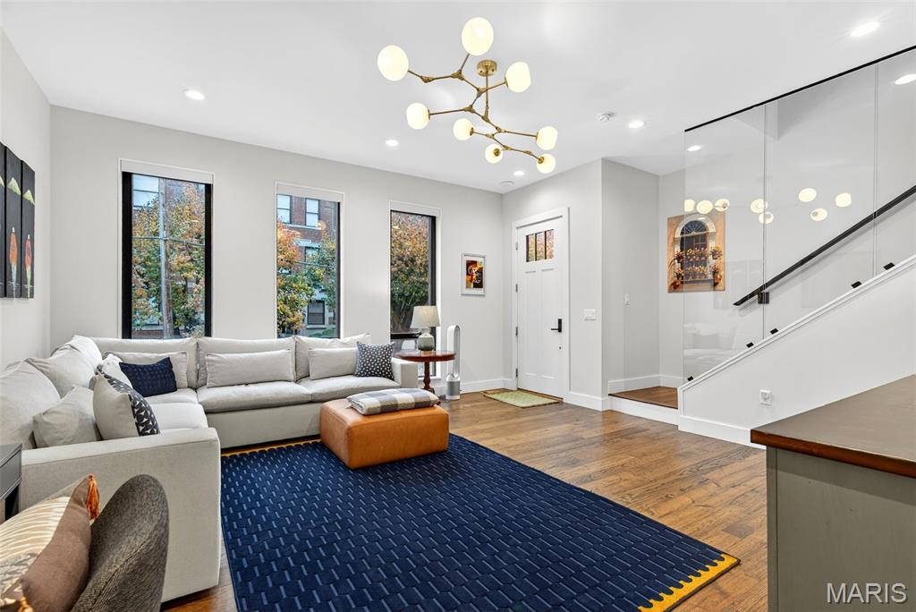 Artizen/West Pine Twnhms - Residential