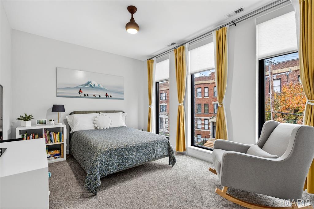 Artizen/West Pine Twnhms - Residential