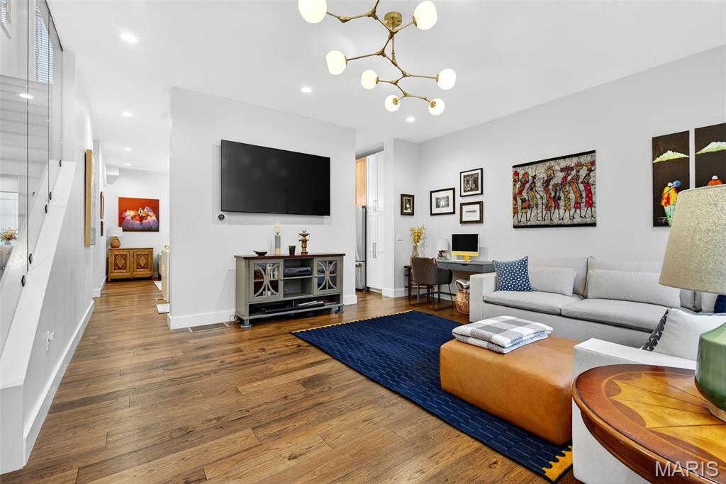 Artizen/West Pine Twnhms - Residential