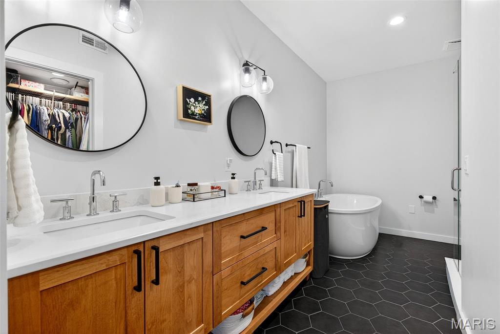 Artizen/West Pine Twnhms - Residential