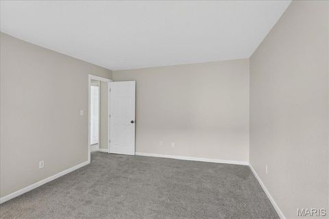 Tiny photo for 1977 Hunting Lake Court #1977, Kirkwood, MO 63122 (MLS # 26003285)