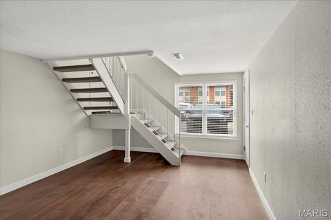 Tiny photo for 1977 Hunting Lake Court #1977, Kirkwood, MO 63122 (MLS # 26003285)