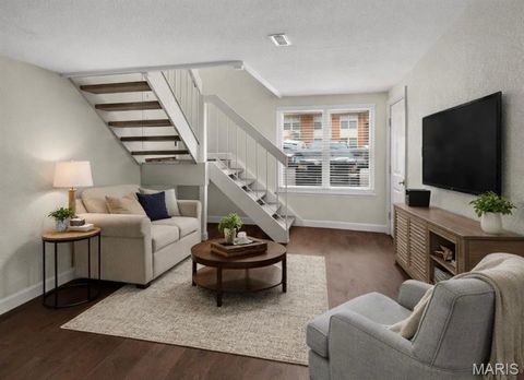 Tiny photo for 1977 Hunting Lake Court #1977, Kirkwood, MO 63122 (MLS # 26003285)