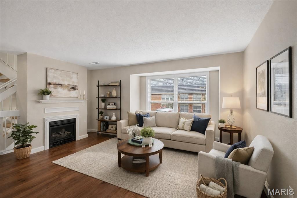 1977 Hunting Lake Court 1977