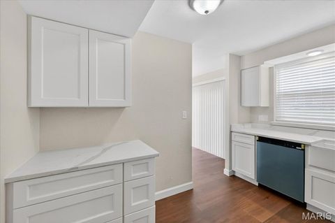 Tiny photo for 1977 Hunting Lake Court #1977, Kirkwood, MO 63122 (MLS # 26003285)