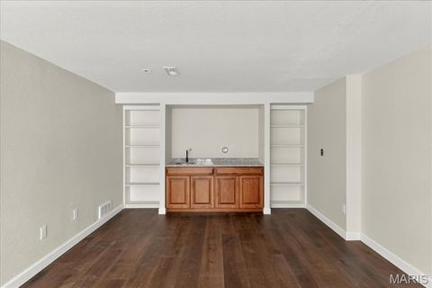 Tiny photo for 1977 Hunting Lake Court #1977, Kirkwood, MO 63122 (MLS # 26003285)