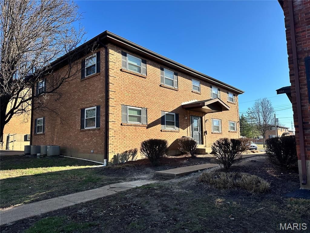 Photo of 6714 Colony Acres Drive, Unincorporated, MO 63123 (MLS # 26019933)