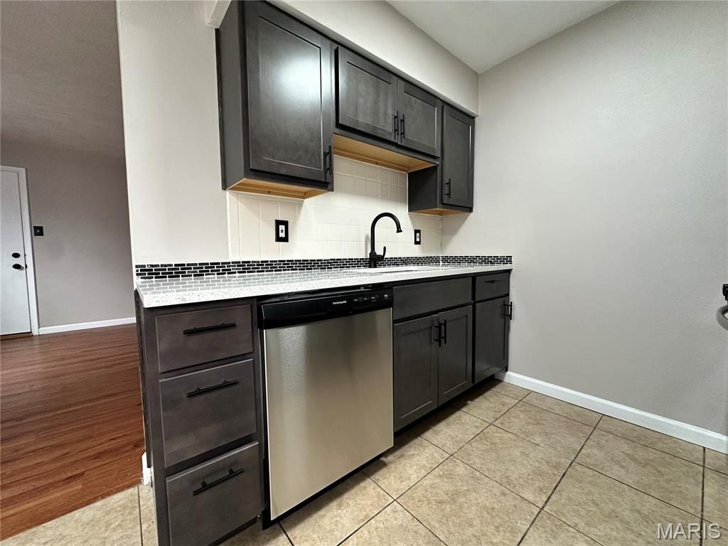 Photo of 6714 Colony Acres Drive, Unincorporated, MO 63123 (MLS # 26019933)