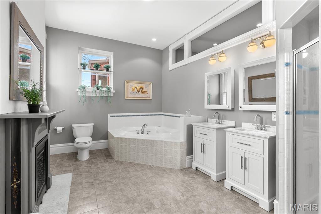 Lafayette Square - Residential