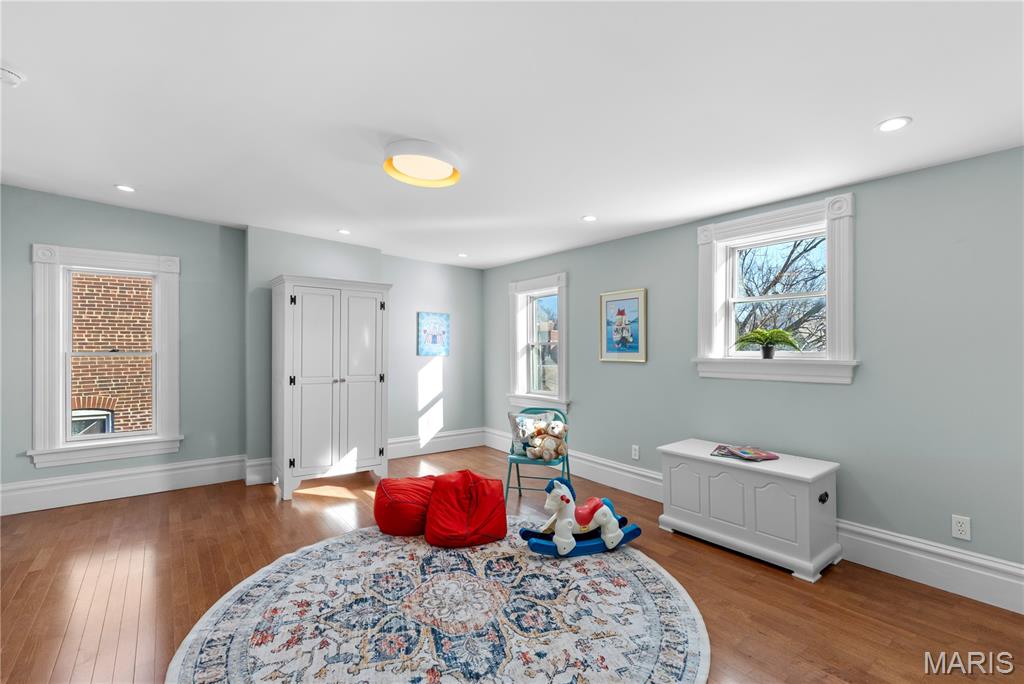 Lafayette Square - Residential