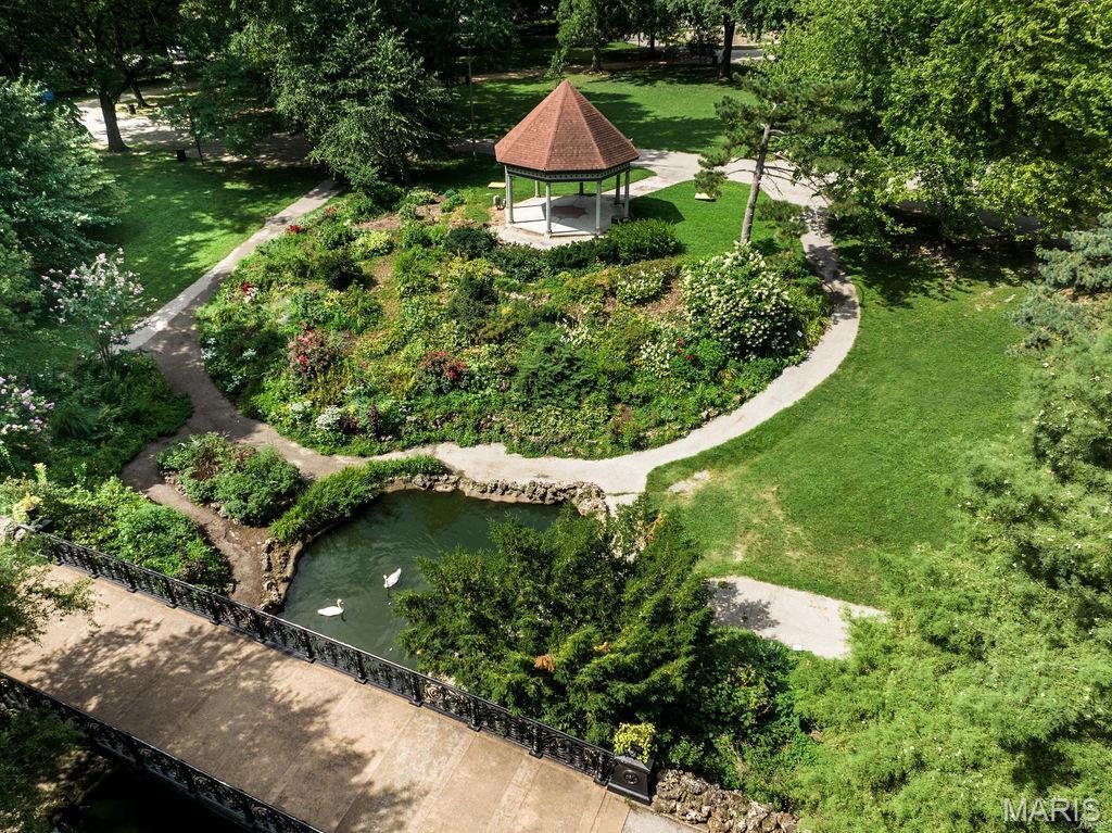 Lafayette Square - Residential