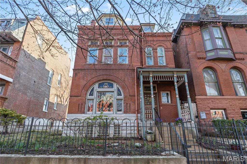 Lafayette Square - Residential