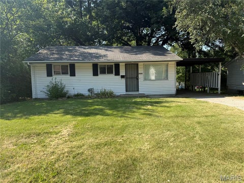 Photo of 10629 Glen Garry Road, Unincorporated, MO 63137 (MLS # 26058357)