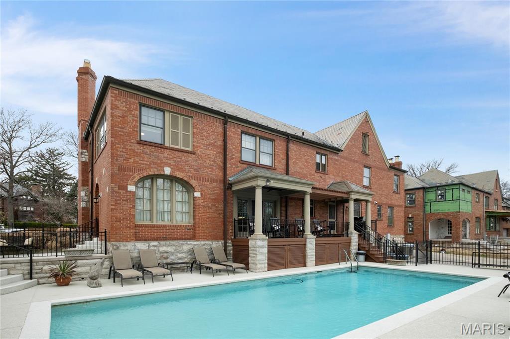 Lake Forest - Residential