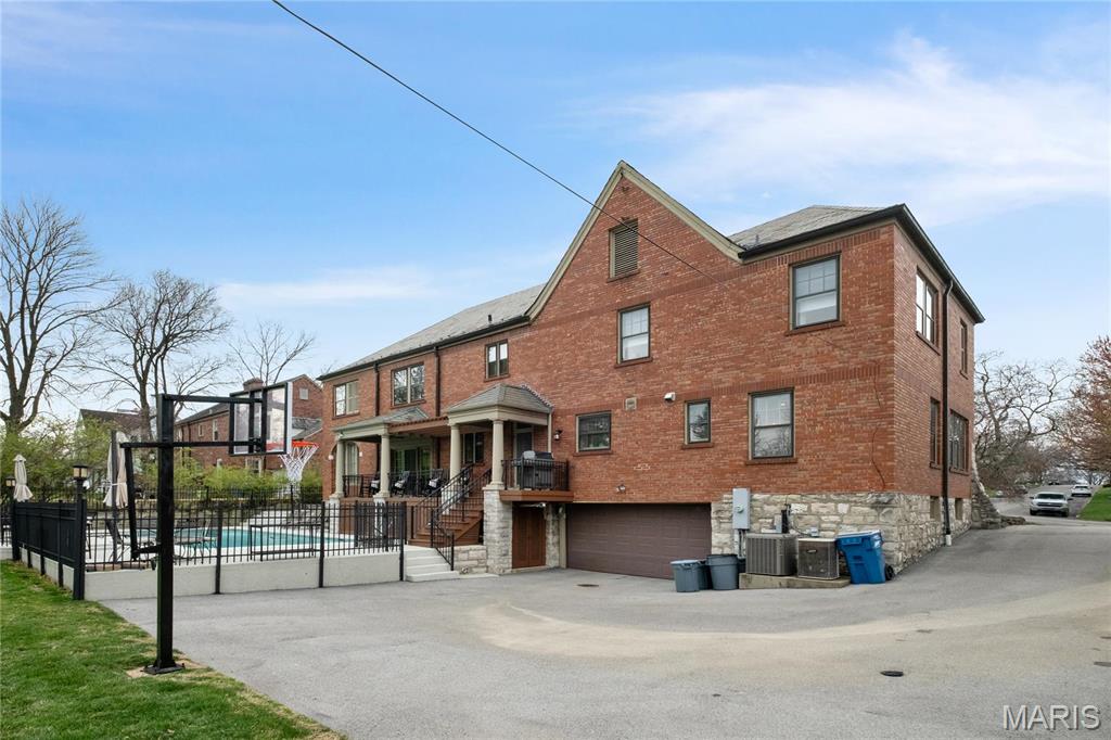 Lake Forest - Residential