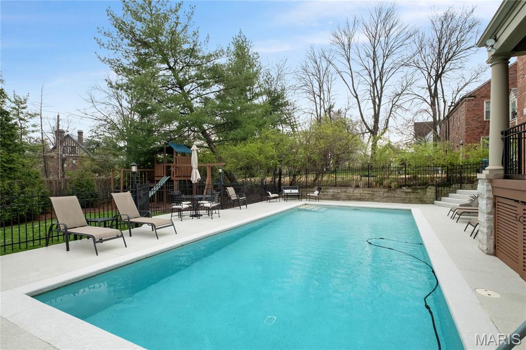 Lake Forest - Residential