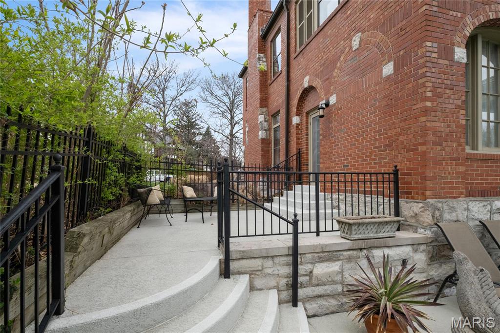 Lake Forest - Residential